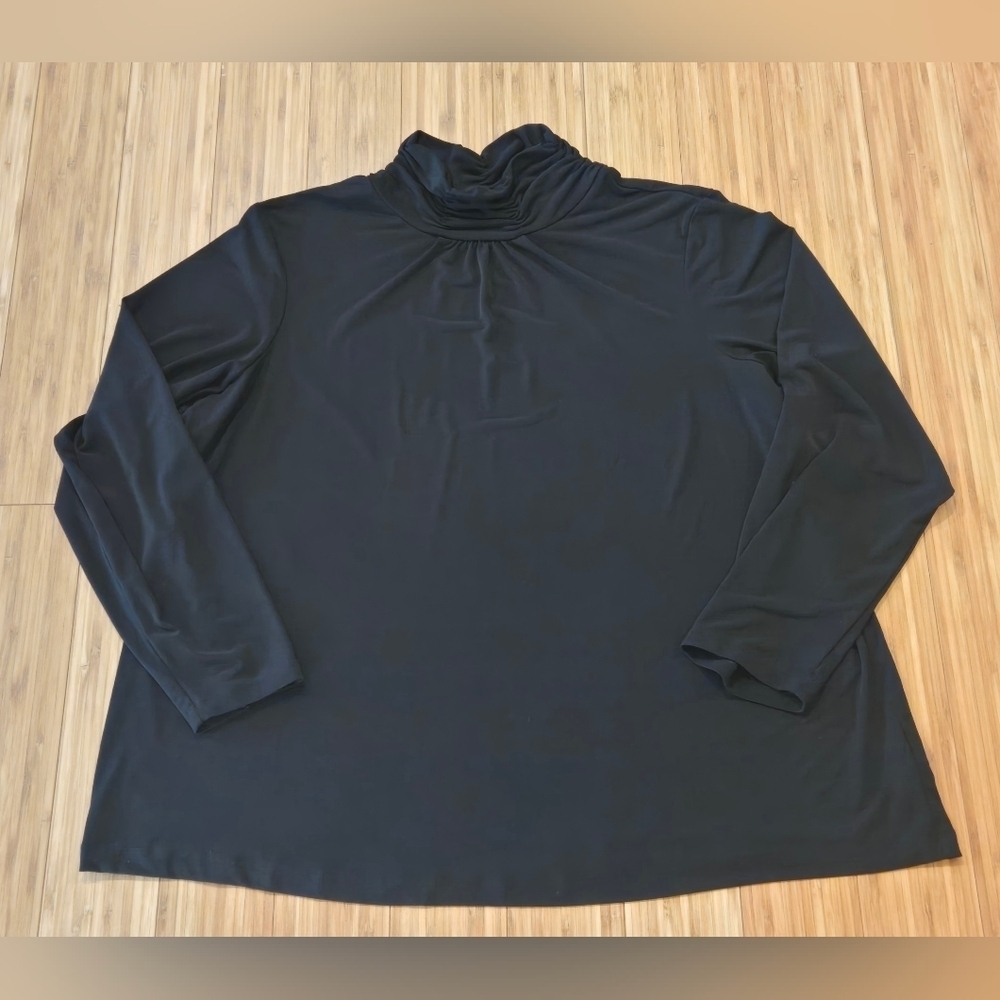 NWOT Susan Graver Black Long Sleeve Top
